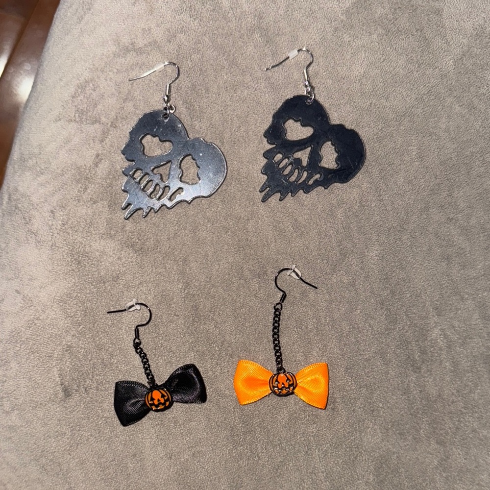Spirit Black Skull and Orange Bow Earrings
